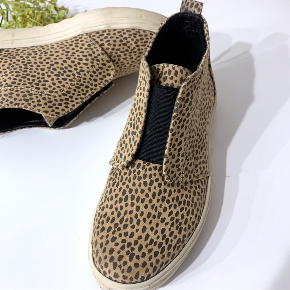 Universal Thread Spotted Thick Sole Sneakers - image 3